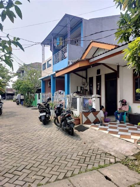 Sertifikat, penghargaan, tanda, atau dokumen yang dipajang di kios rumah Bundle cash hemat setelah bayar pilihan top